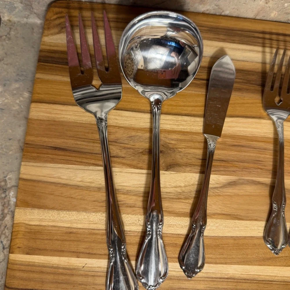 Oneida Chateau Deluxe Stainless Flatware 20 Piece Mixed Lot Serving Pieces